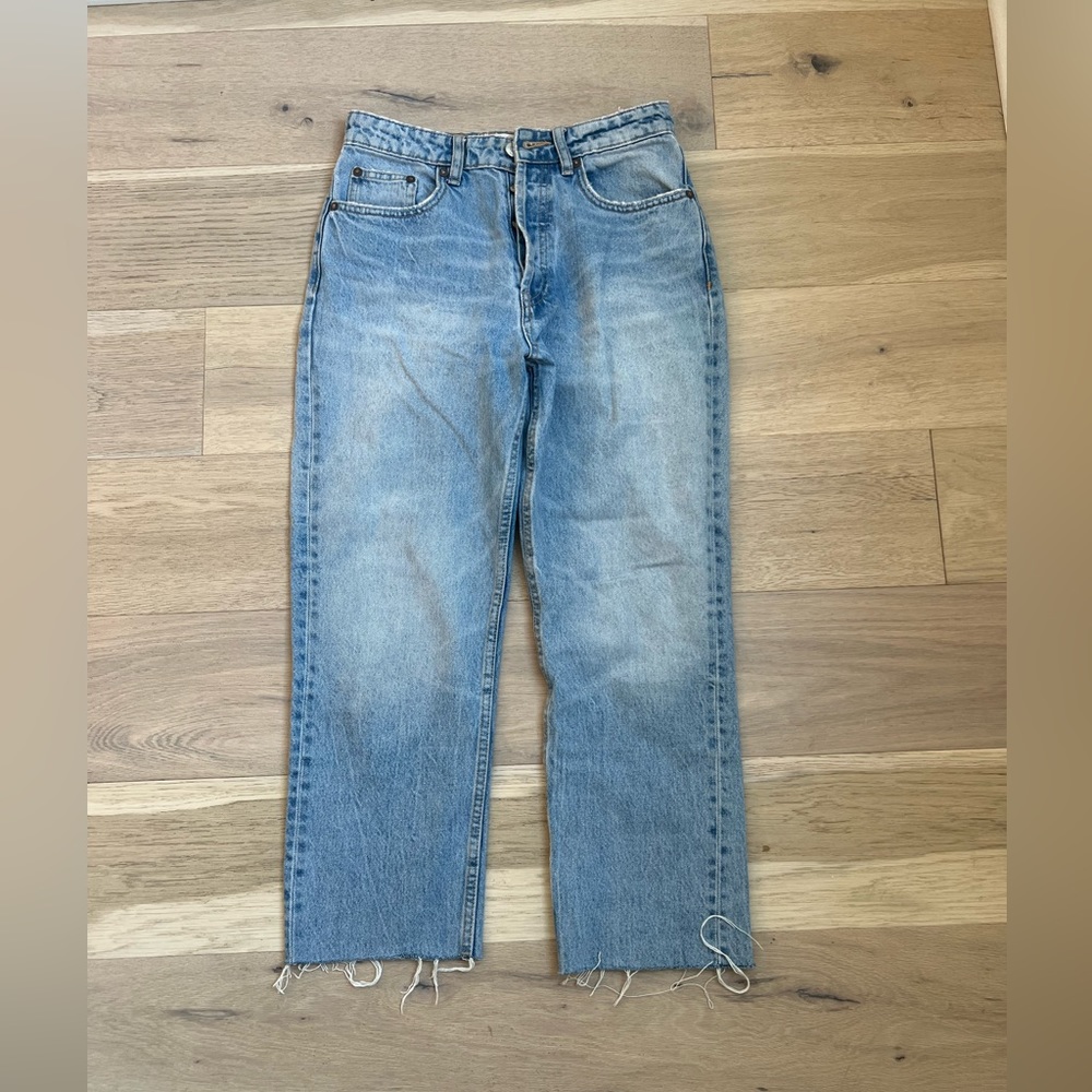 Zara raw hem straight leg jeans. Size 26.